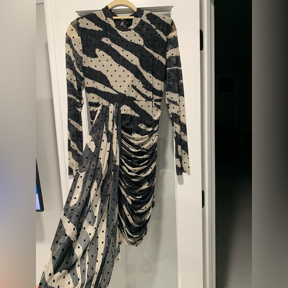 Black and Ivory midi long sleeve dress - Picture 2 of 5